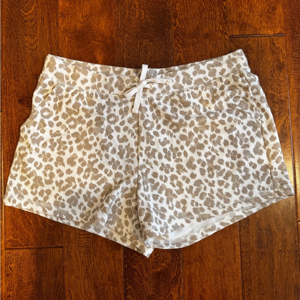 Old Navy Animal Print Shorts in Beige and White